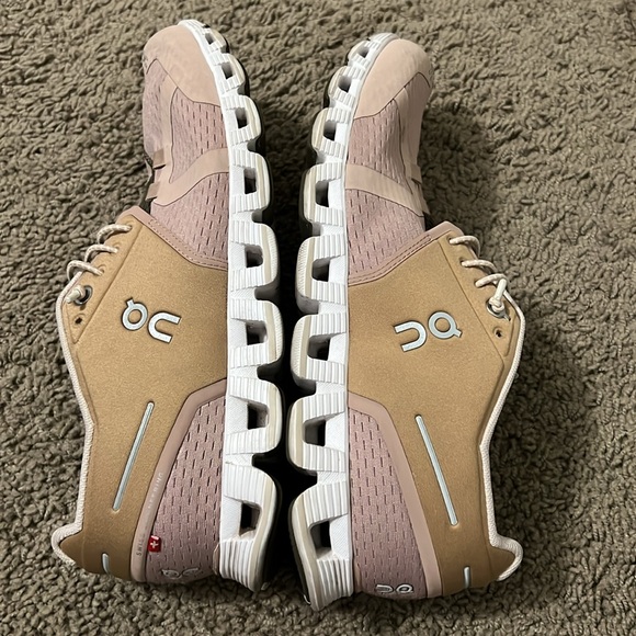 ON CLOUD  - WOMEN'S RUNNING SHOES - SIZE 8.5 W - Picture 5 of 7